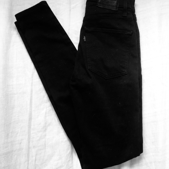 Levi's Mile High Super Skinny - Picture 2 of 2